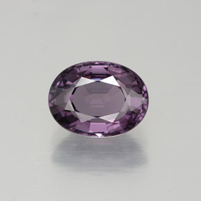 1.70カラットの天然パープルスピネル（8.2×6.3 mm・オーバルカット）