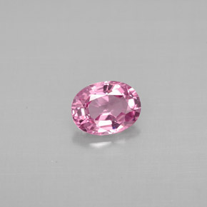 0.78カラットの天然ピンクスピネル（6.6×5 mm・オーバルカット）
