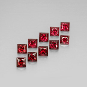 カラットの天然レッドスピネル（3.6×3.6 mm・四角）