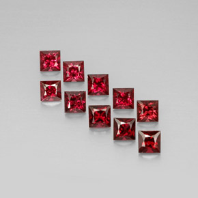 カラットの天然レッドスピネル（3.6×3.6 mm・四角）