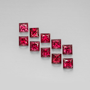 カラットの天然レッドスピネル（3.7×3.7 mm・四角）
