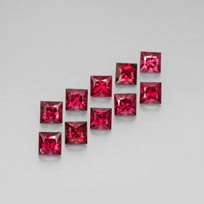 カラットの天然レッドスピネル（3.7×3.7 mm・四角）