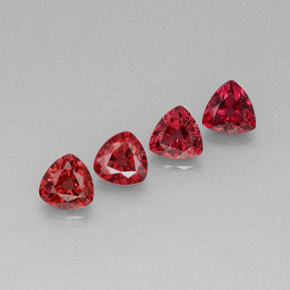 カラットの天然レッドスピネル（5.1×5.1 mm・トリリアント）