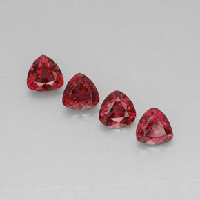 カラットの天然レッドスピネル（5.1×5.1 mm・トリリアント）