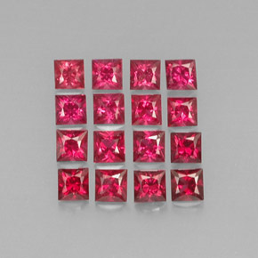 カラットの天然レッドスピネル（3×2.9 mm・四角）