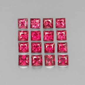 カラットの天然レッドスピネル（3.1×3.1 mm・四角）
