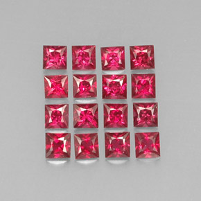 カラットの天然レッドスピネル（3.1×3 mm・四角）
