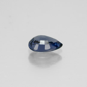 0.56カラットの天然ブルースピネル（6.4×4.3 mm・洋梨の形）