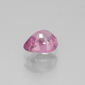 0.55カラットの天然ローズピンクスピネル（5.3×4.6 mm・洋梨の形）