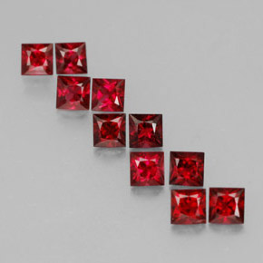 カラットの天然レッドスピネル（3.1×3.1 mm・四角）