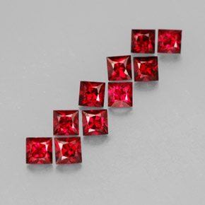 カラットの天然レッドスピネル（3.1×3.1 mm・四角）