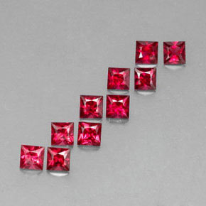 カラットの天然レッドスピネル（3.1×3.1 mm・四角）