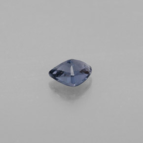 0.46カラットの天然ブルースピネル（5.3×4.4 mm・トリリアント）