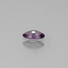 0.30カラットの天然パープルスピネル（5.8×3 mm・マーキス）