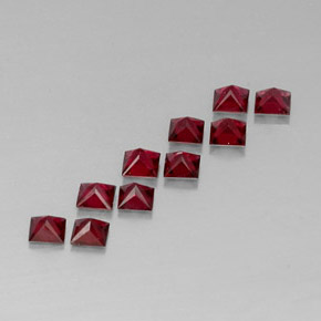 カラットの天然レッドスピネル（3.1×3 mm・四角）