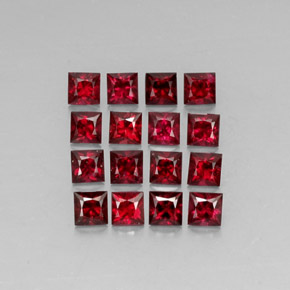 カラットの天然レッドスピネル（3.2×3.1 mm・四角）