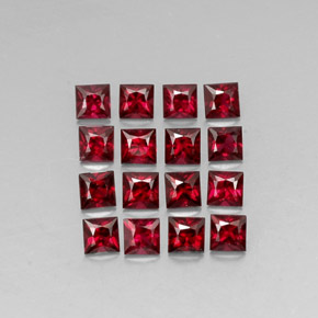 カラットの天然レッドスピネル（3.1×3.1 mm・四角）