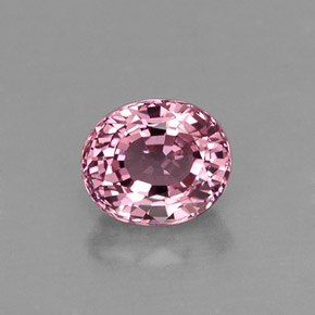 0.77カラットの天然紫がかったピンクスピネル（5.7×4.8 mm・オーバルカット）
