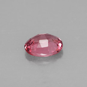 0.99カラットの天然ローズピンクスピネル（6.9×5.6 mm・オーバルカット）
