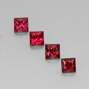 カラットの天然レッドスピネル（4×4 mm・四角）