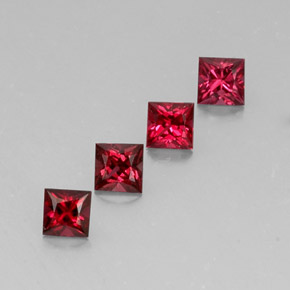 カラットの天然レッドスピネル（4×4 mm・四角）