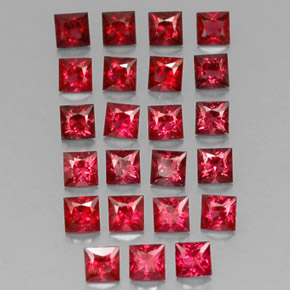 カラットの天然レッドスピネル（2.6×2.6 mm・四角）
