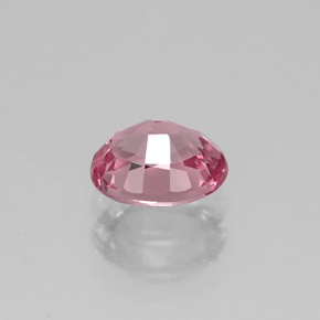 0.91カラットの天然紫がかったピンクスピネル（6.2×5.3 mm・オーバルカット）