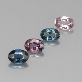 カラットの天然マルチカラースピネル（6×4.1 mm・オーバルカット）