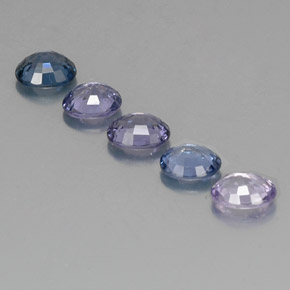 カラットの天然マルチカラースピネル（5.9×5 mm・オーバルカット）