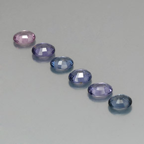 カラットの天然マルチカラースピネル（5.5×4.5 mm・オーバルカット）