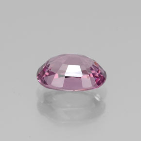 1.61カラットの天然バイオレットピンクスピネル（8.1×6 mm・オーバルカット）