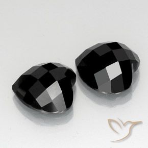 Shop natural 13.02ct ブラック スピネル gems, 心臓, from タイ at GemSelect. In stock, global shipping!