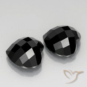 Shop natural 13.98ct ブラック スピネル gems, 心臓, from タイ at GemSelect. In stock, global shipping!
