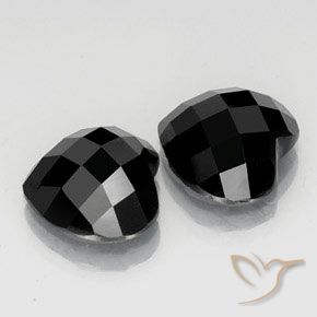 Shop natural 14.04ct ブラック スピネル gems, 心臓, from タイ at GemSelect. In stock, global shipping!