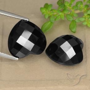 Shop natural 13.93ct ブラック スピネル gems, 心臓, from タイ at GemSelect. In stock, global shipping!