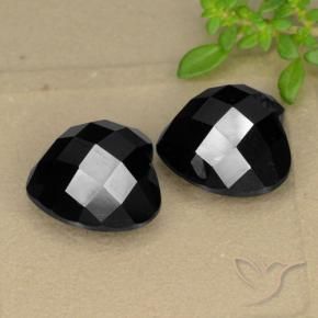 Shop natural 14.59ct ブラック スピネル gems, 心臓, from タイ at GemSelect. In stock, global shipping!