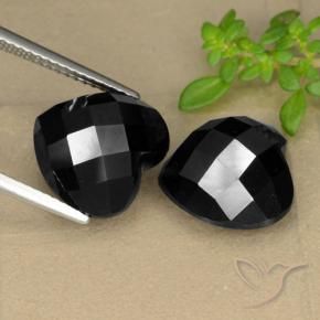 Shop natural 14.59ct ブラック スピネル gems, 心臓, from タイ at GemSelect. In stock, global shipping!
