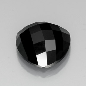10.85カラットの天然黒スピネル（14.1×13.9 mm・トリリアント）
