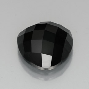 11.79カラットの天然黒スピネル（14×13.8 mm・トリリアント）