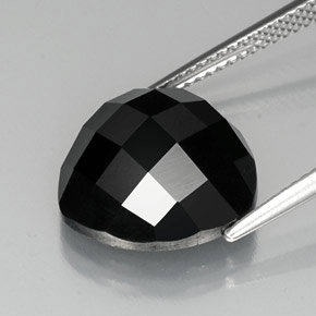 11.79カラットの天然黒スピネル（14×13.8 mm・トリリアント）