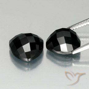 Shop natural 8.89ct ブラック スピネル gems, トリリオン, from タイ at GemSelect. In stock, global shipping!