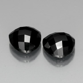8.73カラットの天然ショールスピネル（10×9.7 mm・トリリアント）