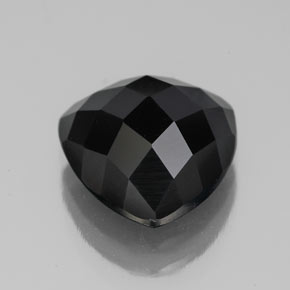 4.21カラットの天然黒スピネル（10.1×9.8 mm・トリリアント）