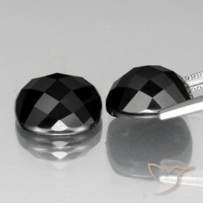 Shop natural 14.42ct ブラック スピネル gems, クッション, from タイ at GemSelect. In stock, global shipping!