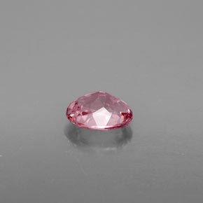 1.27カラットの天然ローズピンクスピネル（7.2×5.8 mm・オーバルカット）