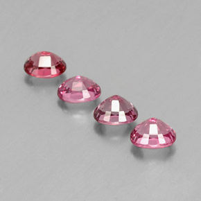 カラットの天然マルチピンクスピネル（6.1×5 mm・オーバルカット）