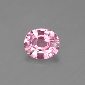 0.85カラットの天然ピンクスピネル（6.6×5.7 mm・オーバルカット）