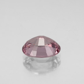 1.62カラットの天然ピンクがかったローズスピネル（8.3×6.2 mm・オーバルカット）