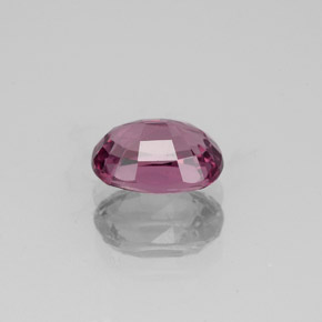 1.34カラットの天然パープルローズスピネル（7.5×5.6 mm・オーバルカット）