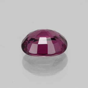 1.25カラットの天然パープルローズスピネル（7.3×6.1 mm・オーバルカット）
